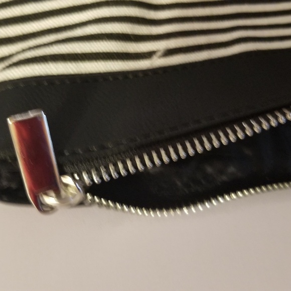 black & white striped Blah fashion wallet - Picture 5 of 6